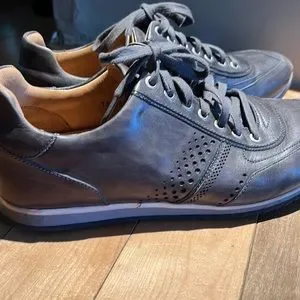 Magnanni | Shoes | Magnani Low Top Sneaker Size | Poshmark display picture 1